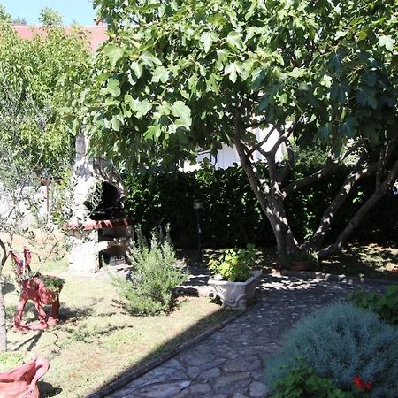 Apartments Grzetic Малинска Экстерьер фото