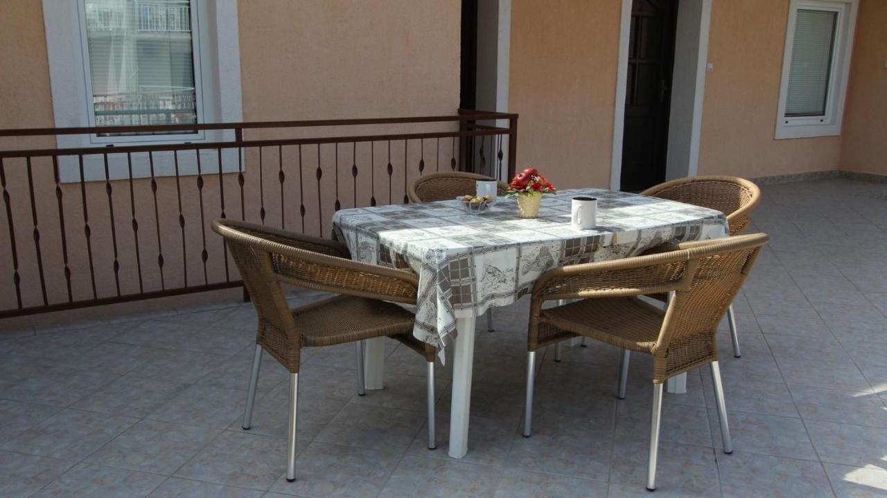 Apartments Grzetic Малинска Экстерьер фото