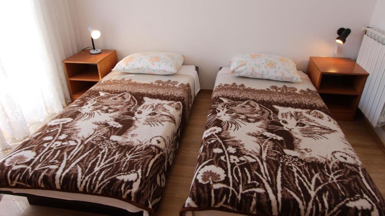 Apartments Grzetic Малинска Экстерьер фото