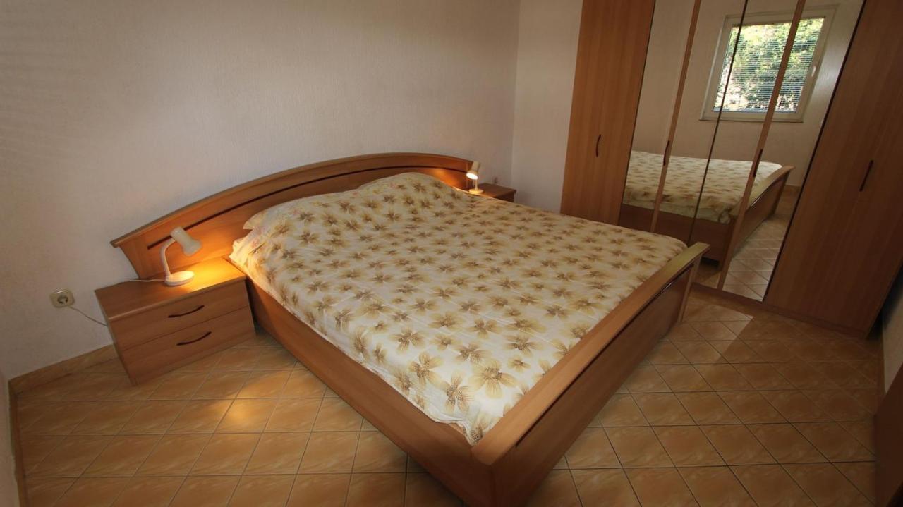 Apartments Grzetic Малинска Экстерьер фото